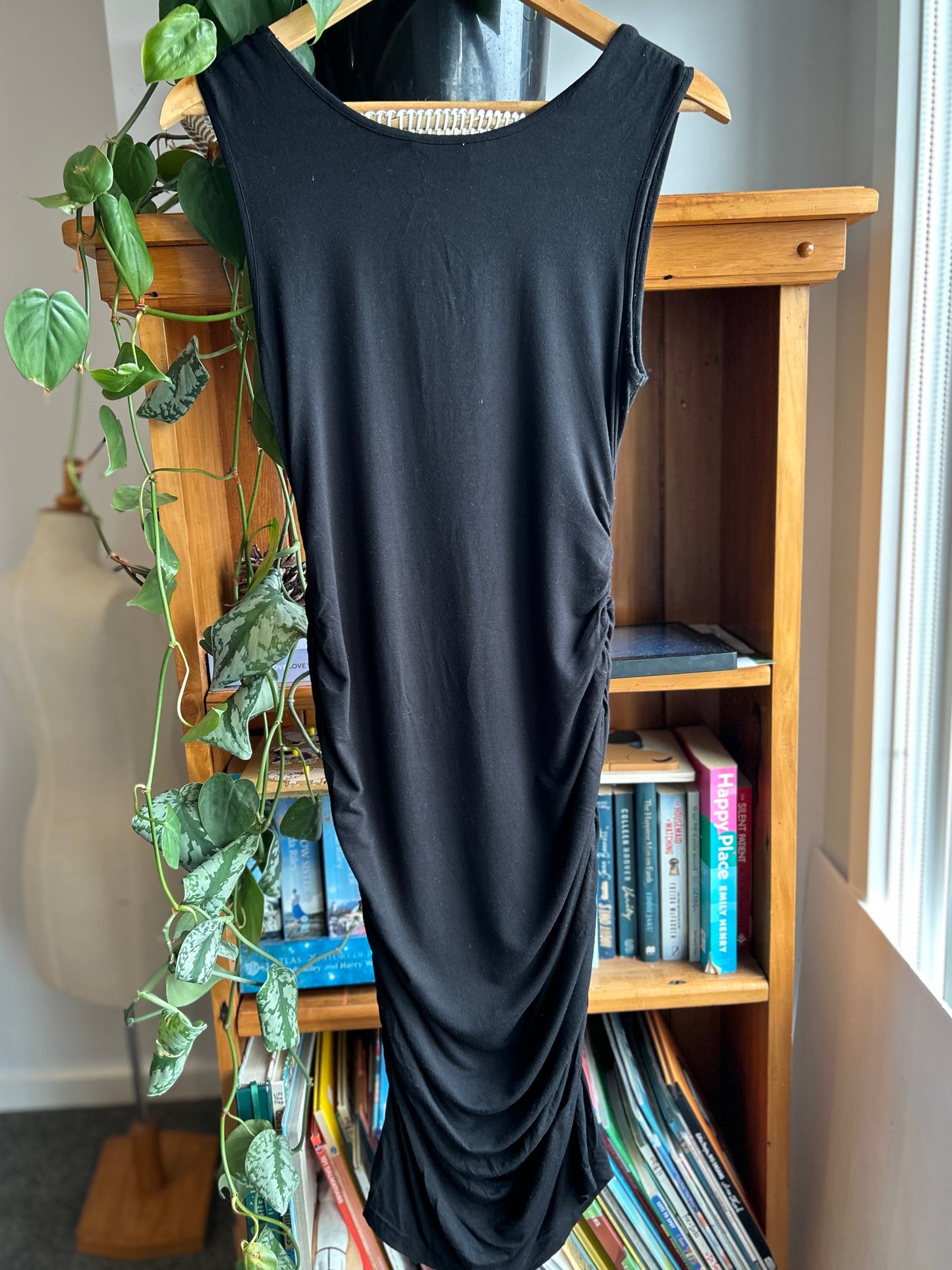 Ripe runched sides dress (M)