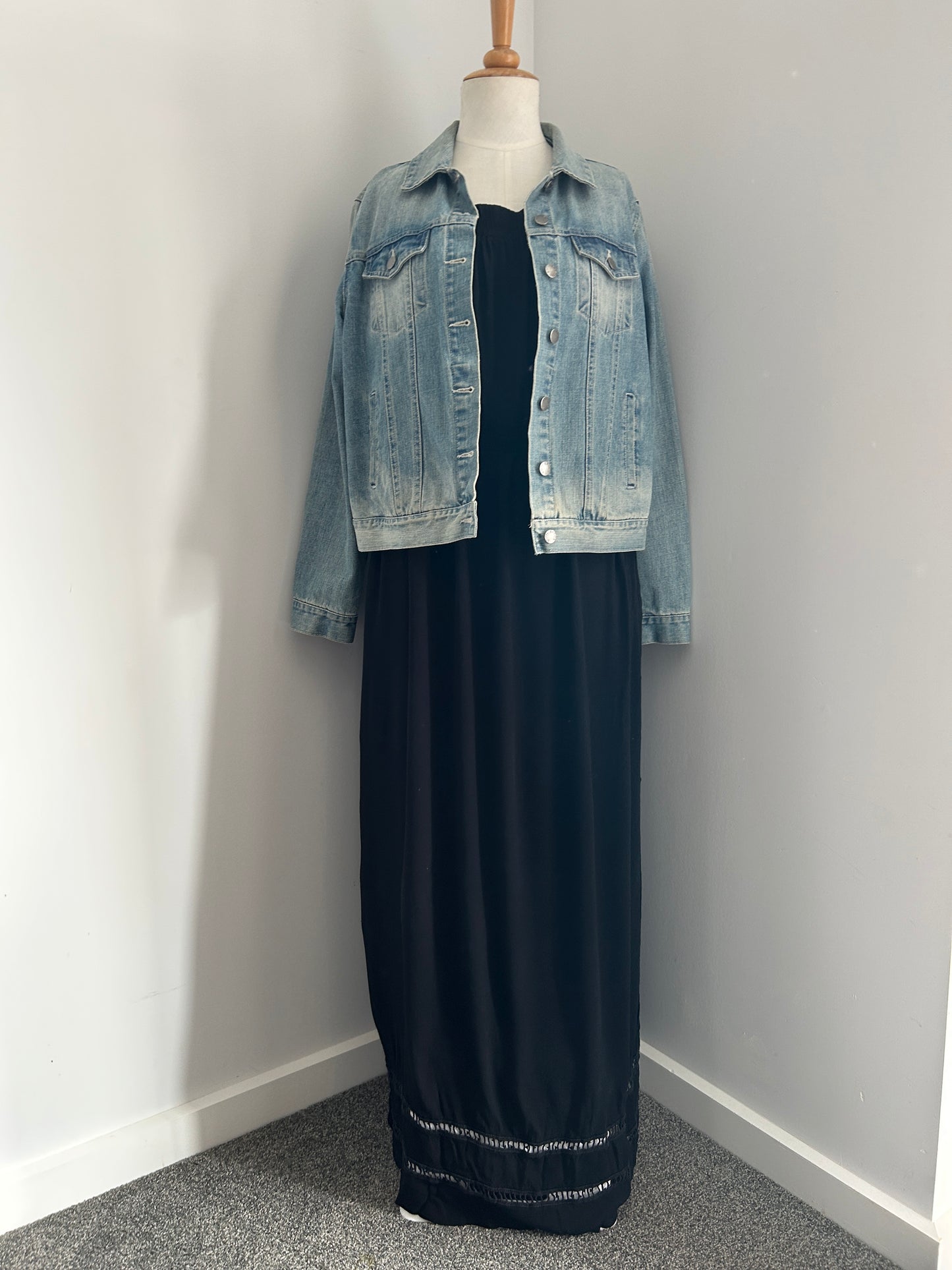 Ripe cold shoulder maxi dress (L)