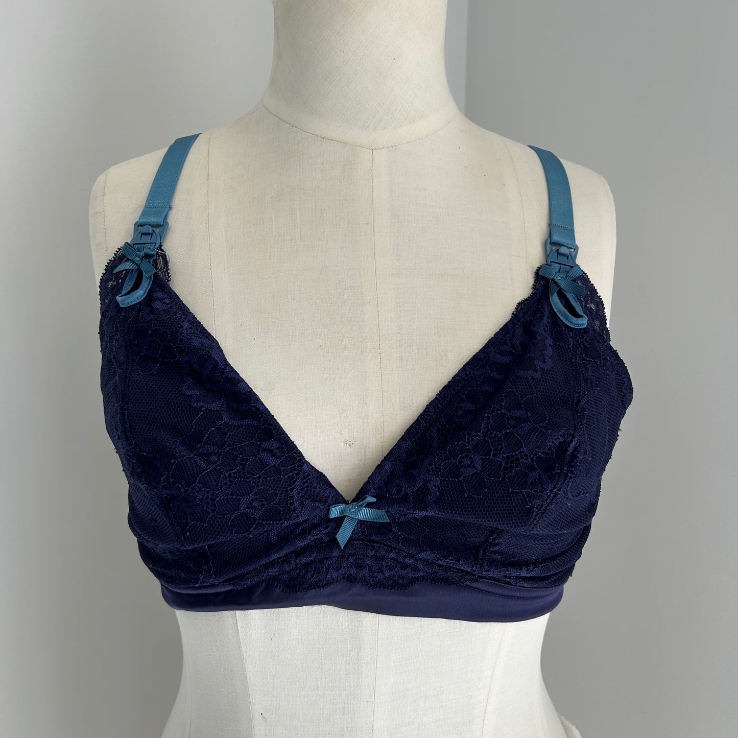 Me. By Bendon lace bra (16E)