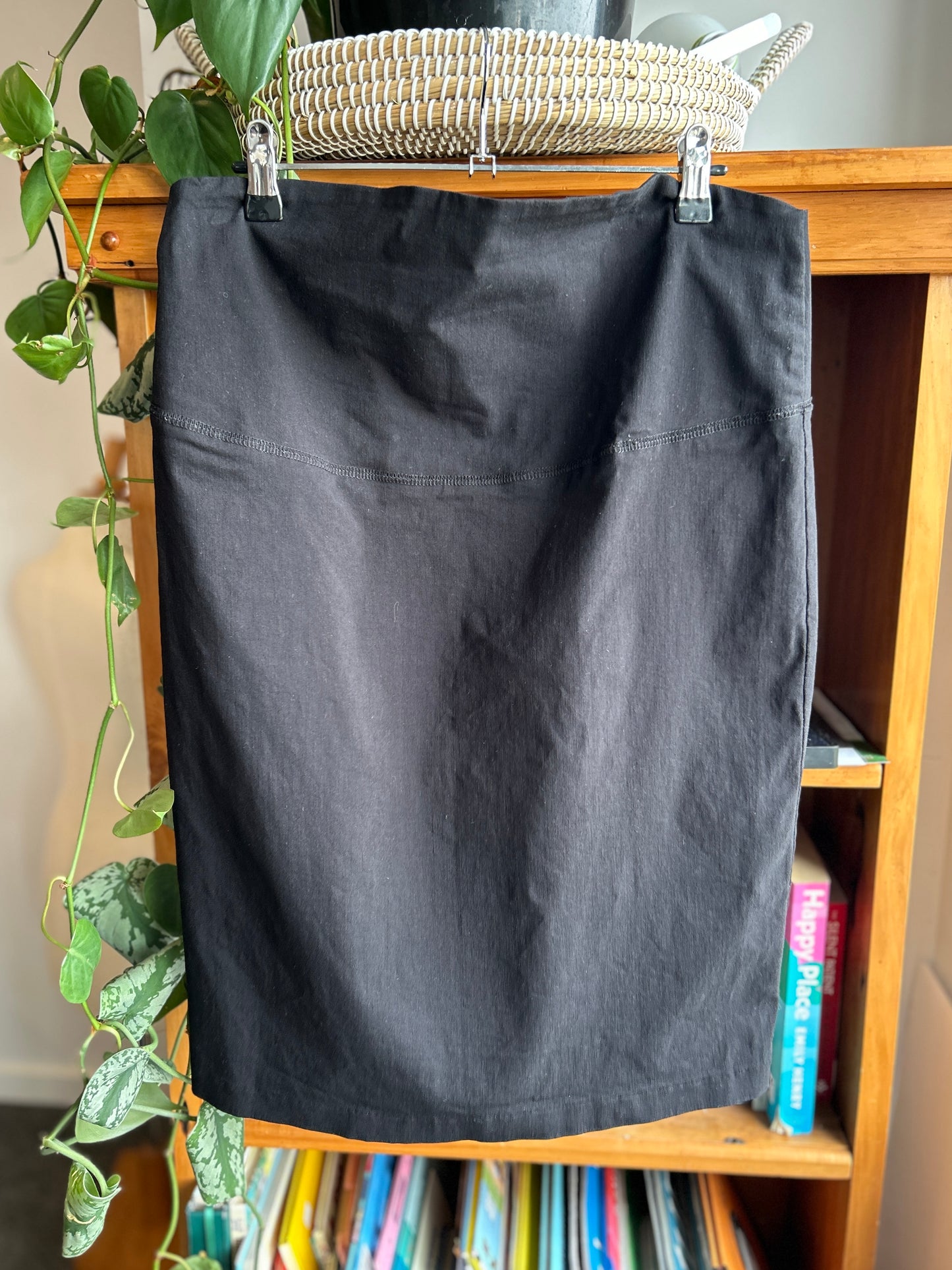 Ripe maternity pencil skirt (M)