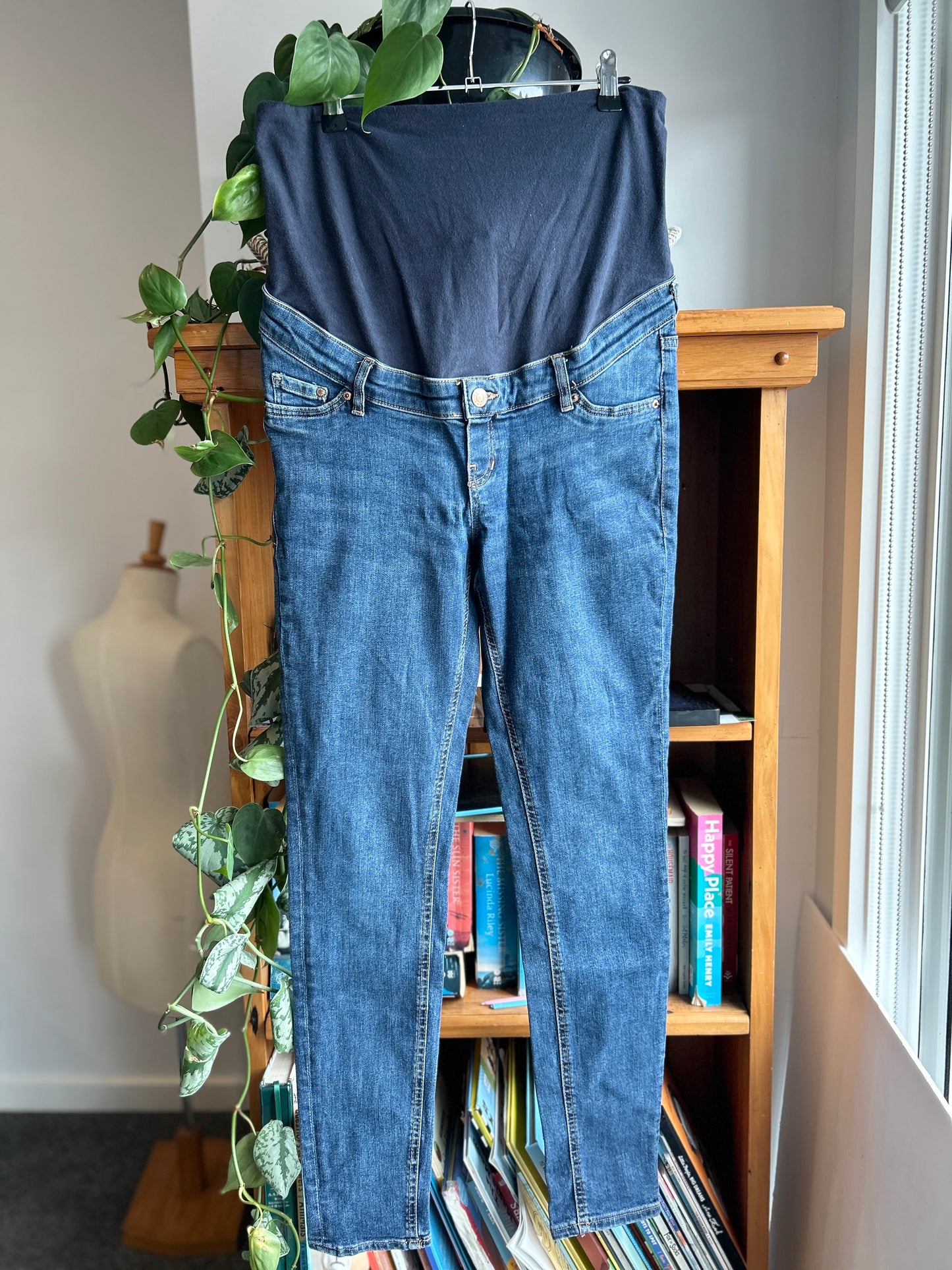 H&M mama maternity jeans (M+L)