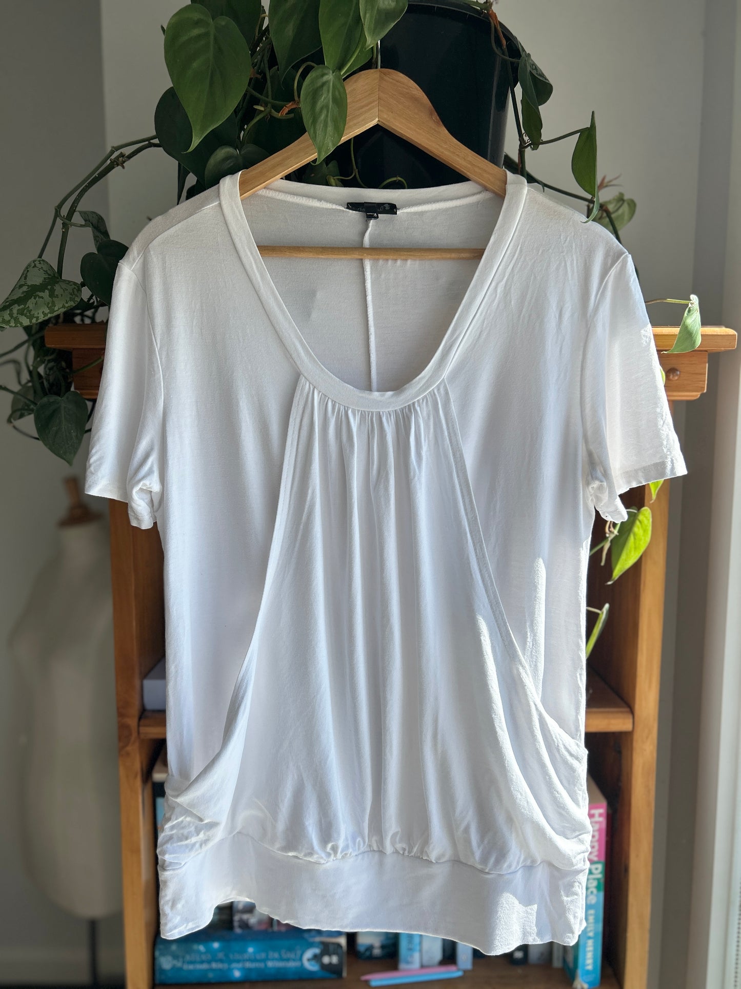 Mrs Smith white tee (16)