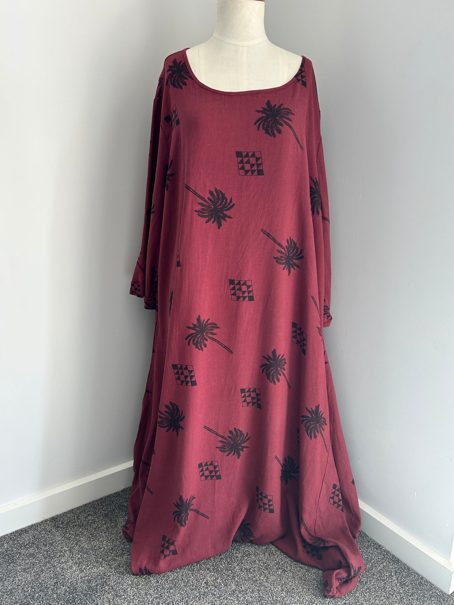 Adrienne Whitewood dress (2XL)