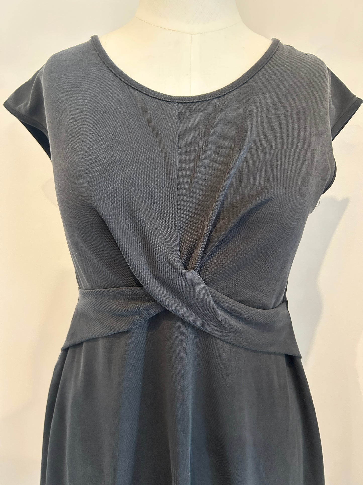 Ripe knee length dress (M)