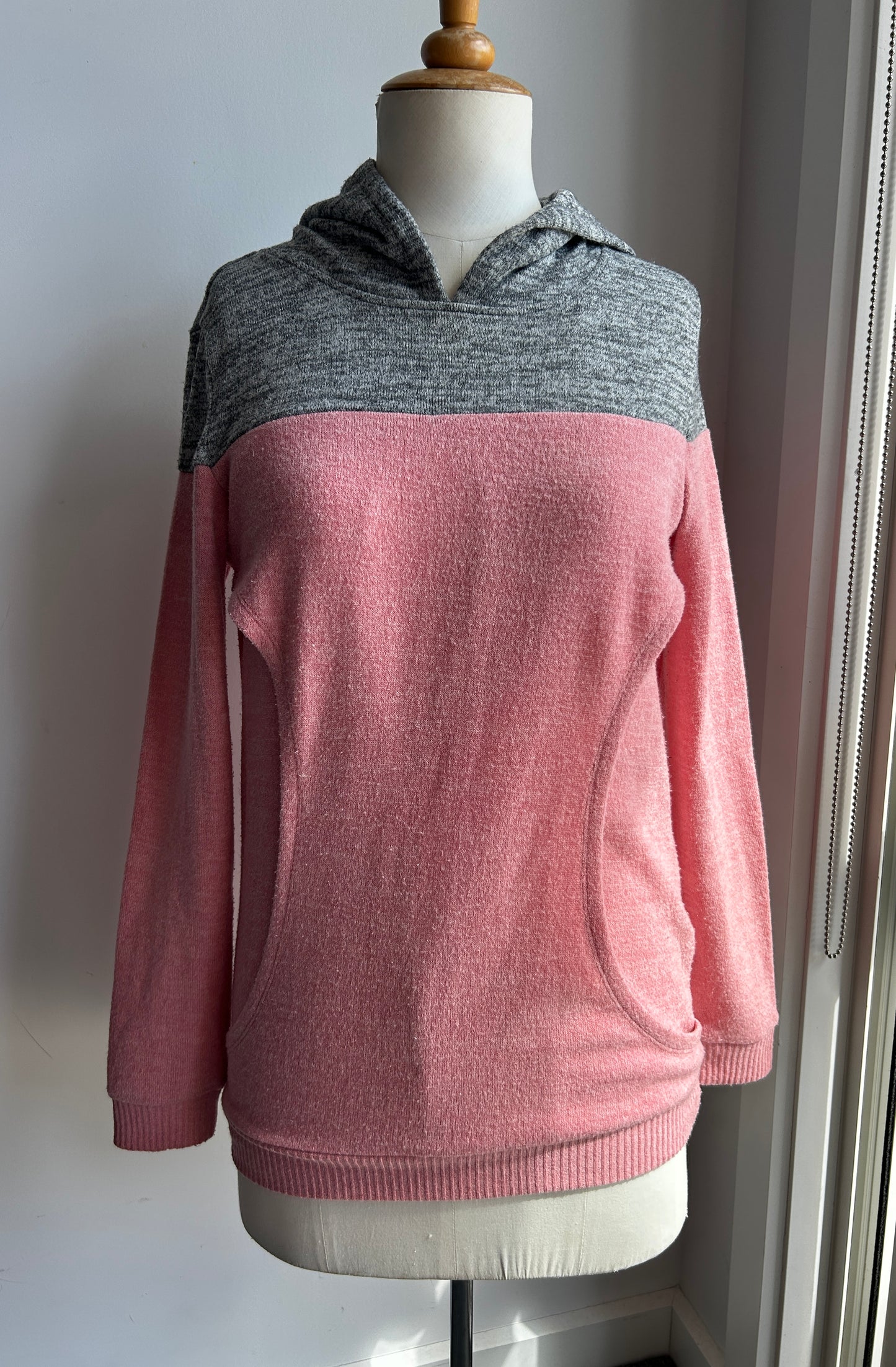 Breastmates hoodie (S)