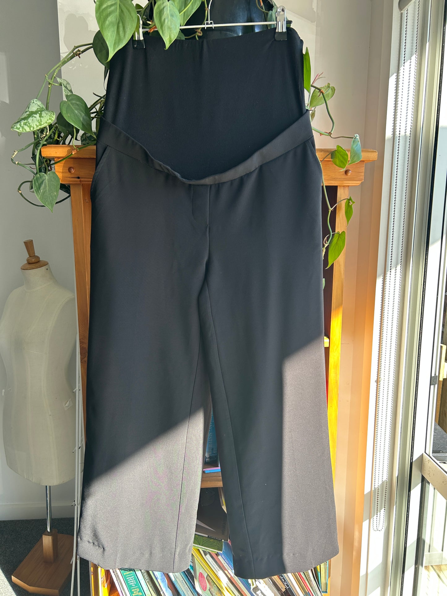 Ripe Alexa wide leg maternity pants (M)