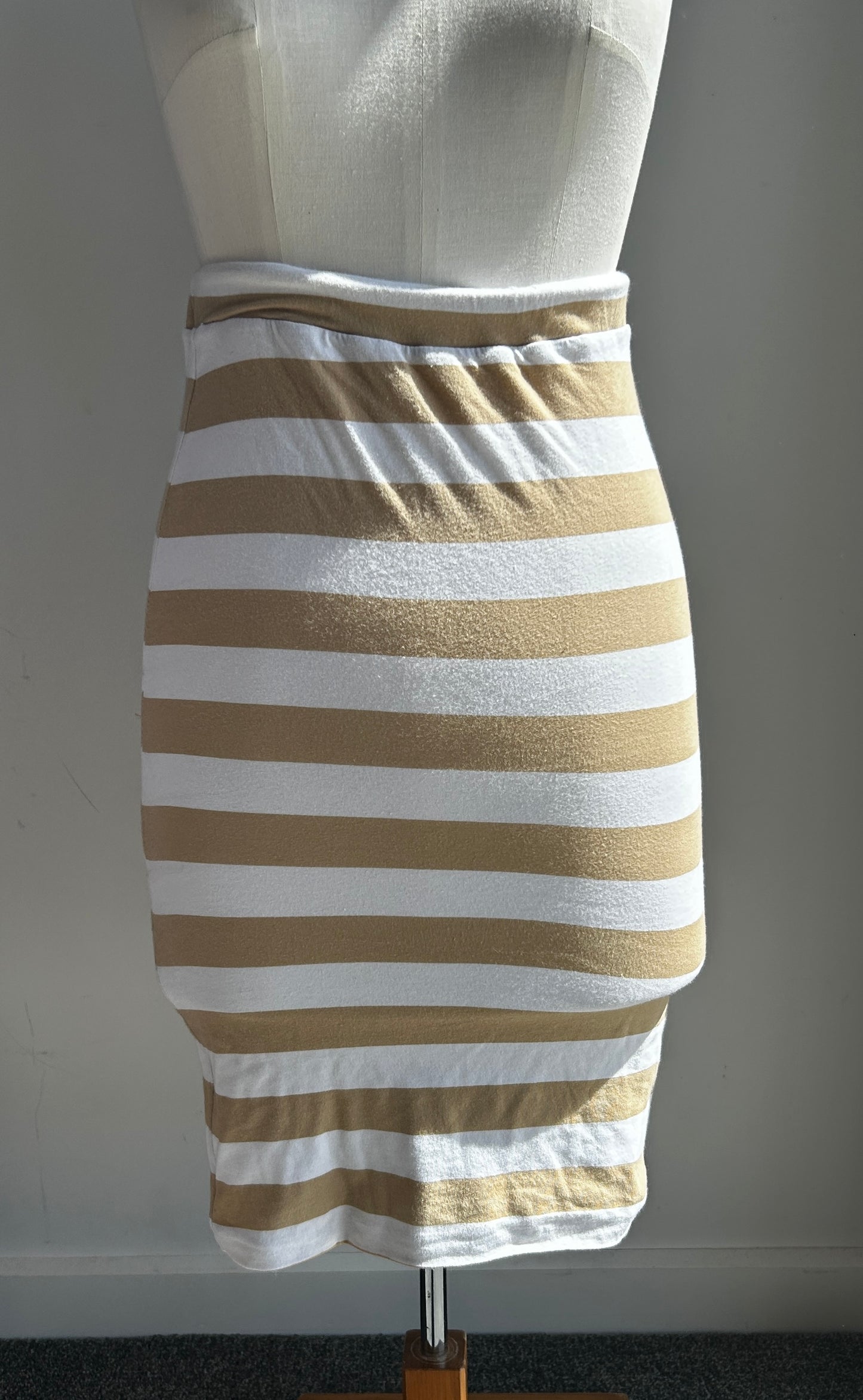 Legoe heritage maternity skirt (XS)