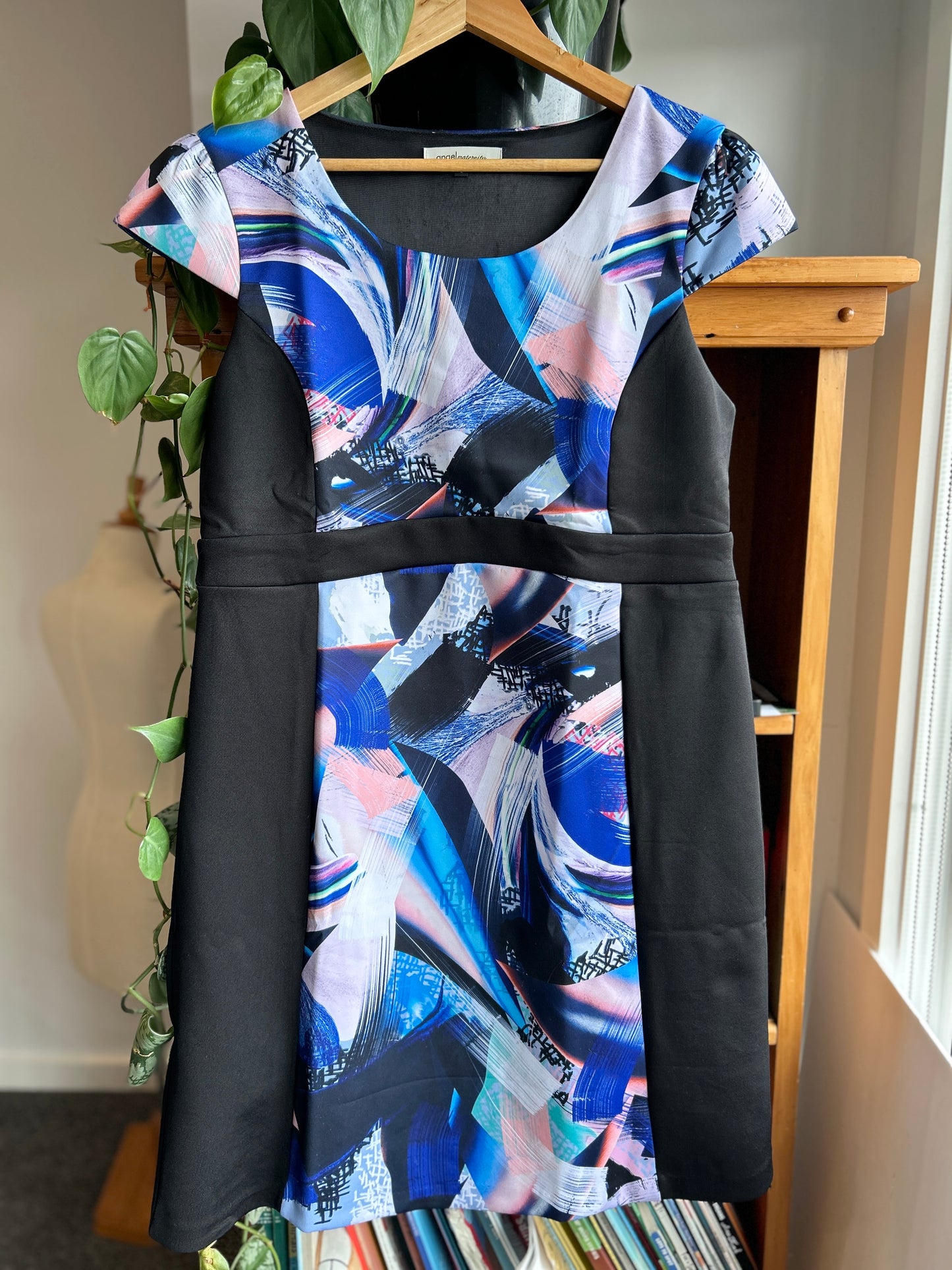 Angel maternity dress (L)