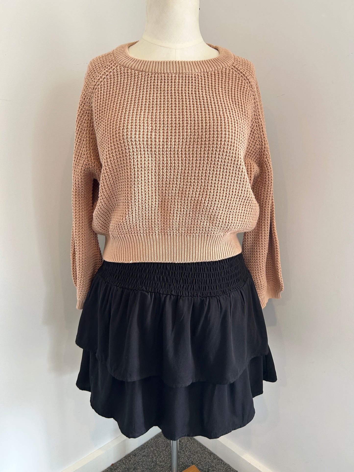 Milkbar ruffled skirt, BNWT (XS)