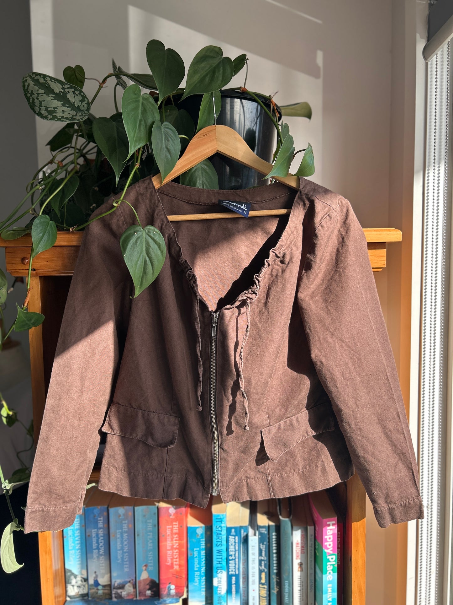 Zardi linen blend zip up jacket, made in NZ (14)