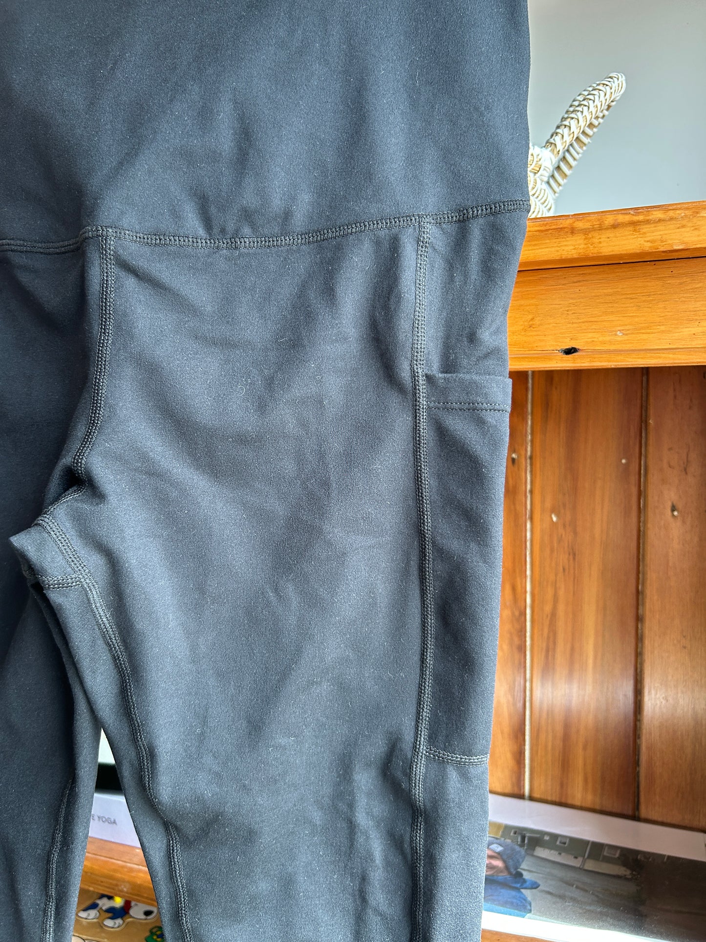 Cotton on body maternity tights (M)