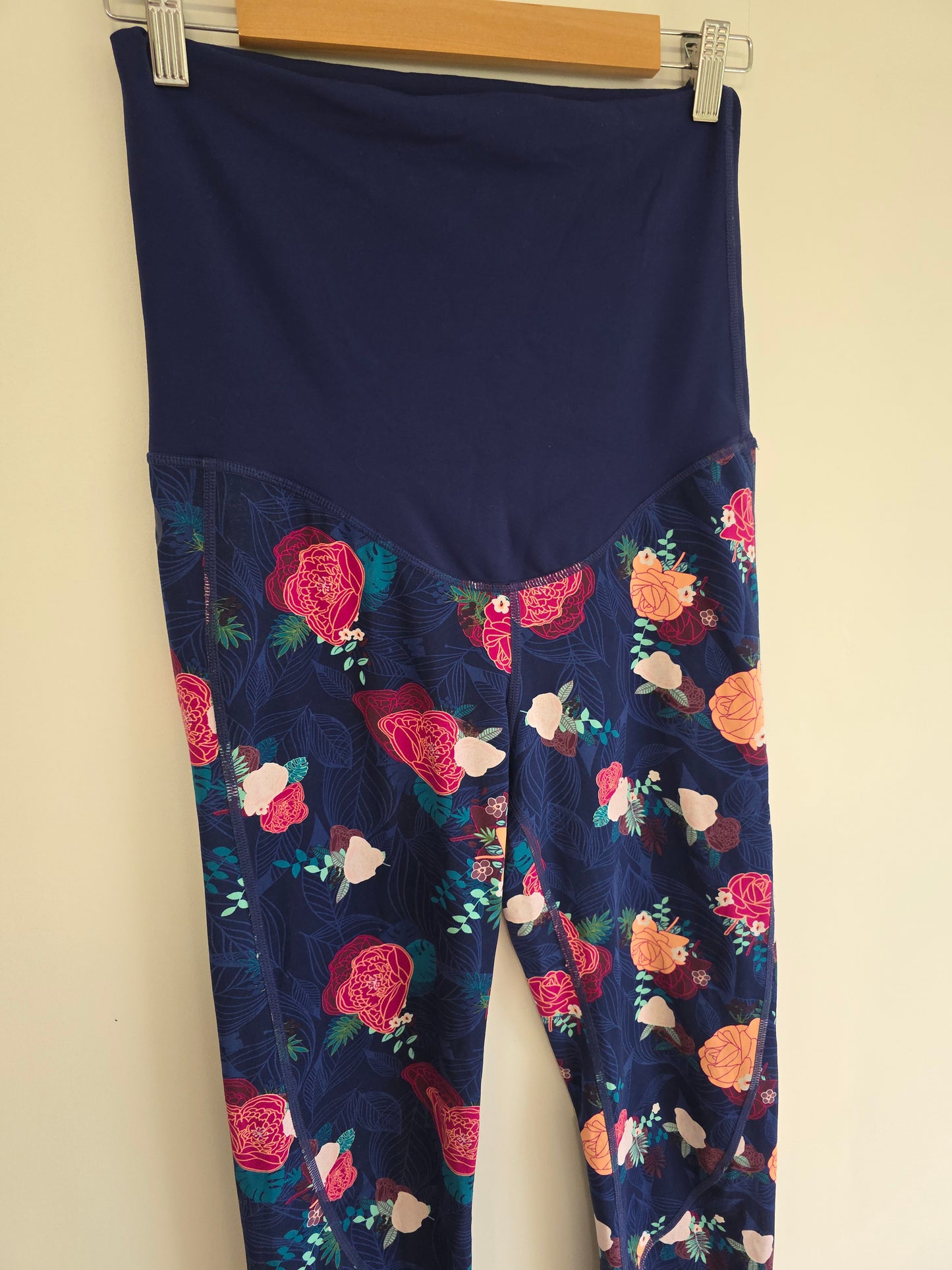 Cadenshae Maternity Leggings (L)