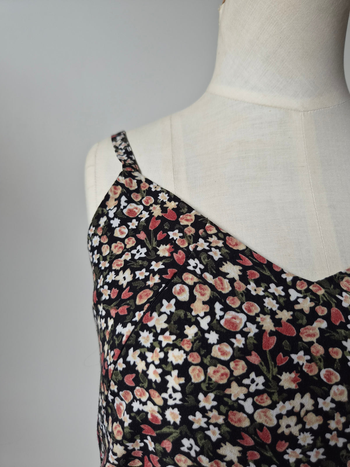Addison Vintage Floral Dress (6)