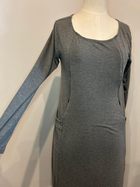 Latch dress (M)
