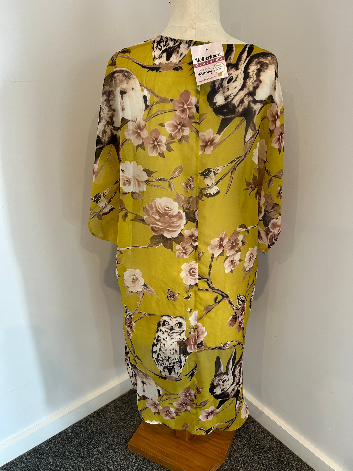 Breastmates kaftan, BNWT (S)