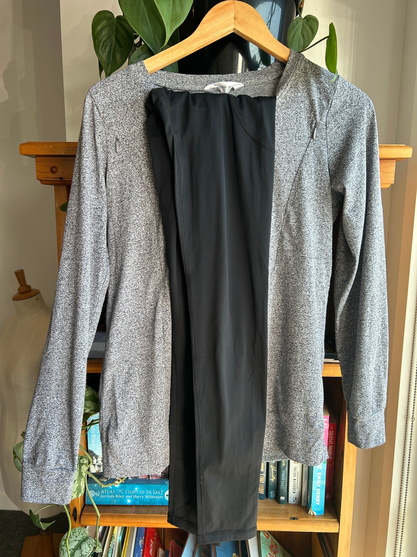 Cadenshae 100% cotton long sleeve (S)