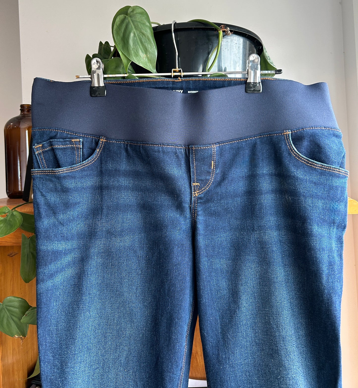 Old navy maternity flare jeans (10)