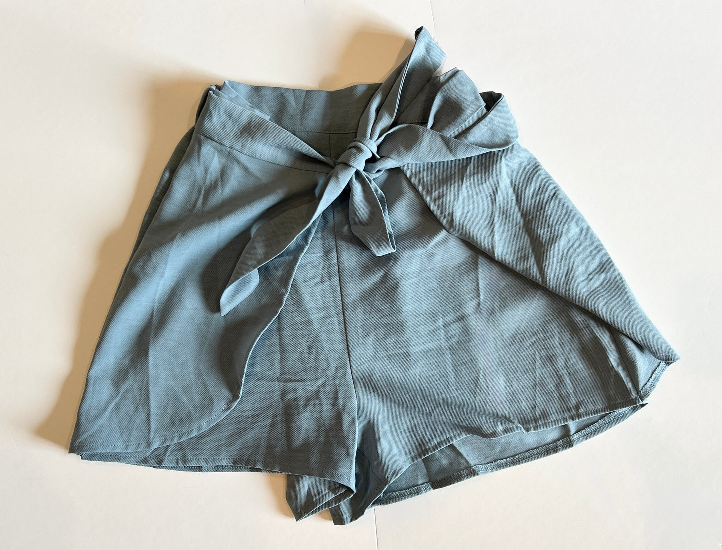 Milkbar high waisted shorts, BNWT (XS)