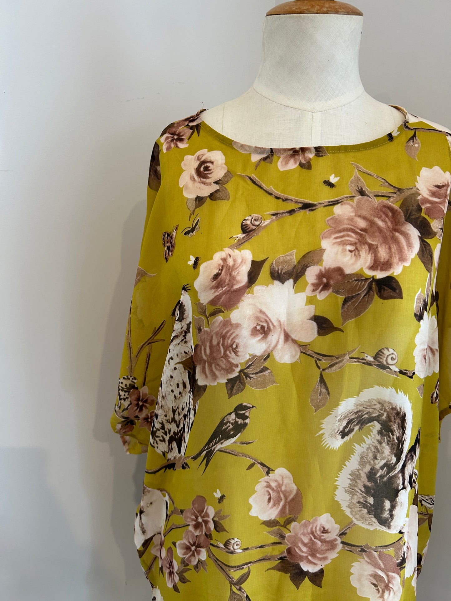 Breastmates kaftan, BNWT (S)