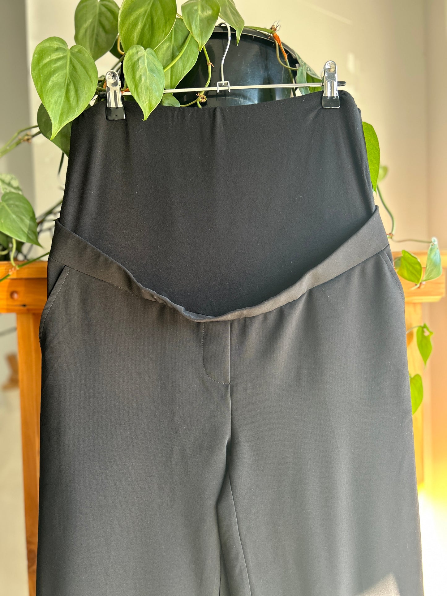 Ripe Alexa wide leg maternity pants (M)