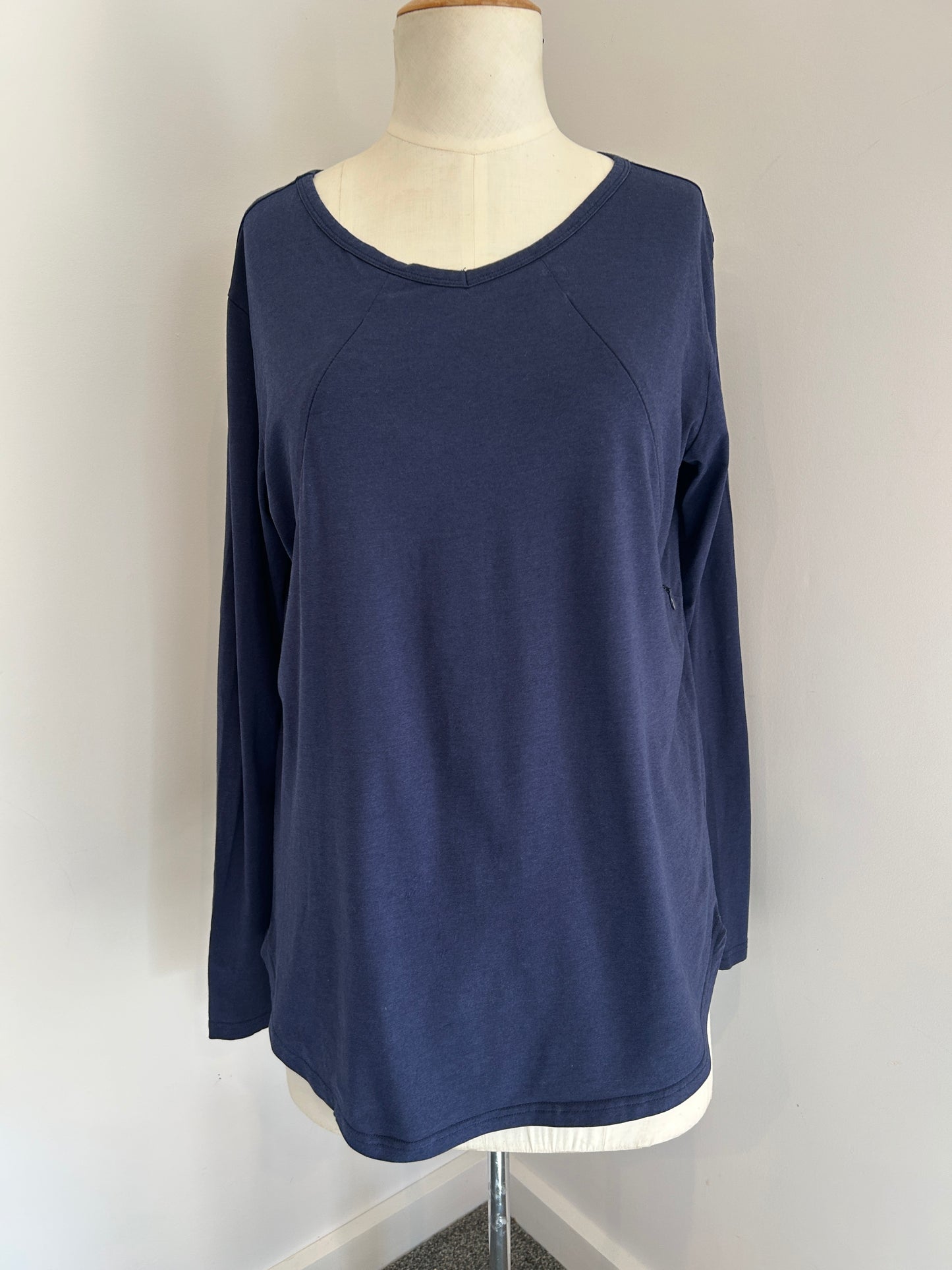 Cadenshae long sleeve (M)