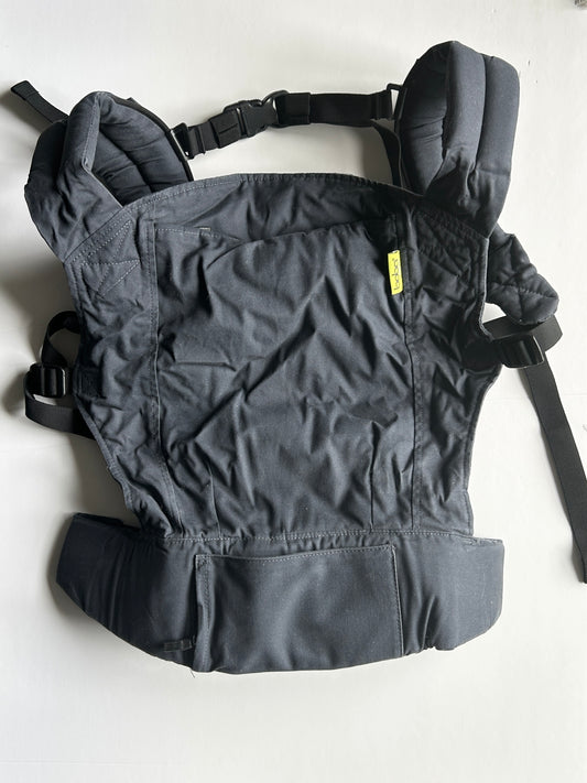 Boba X carrier in charcoal