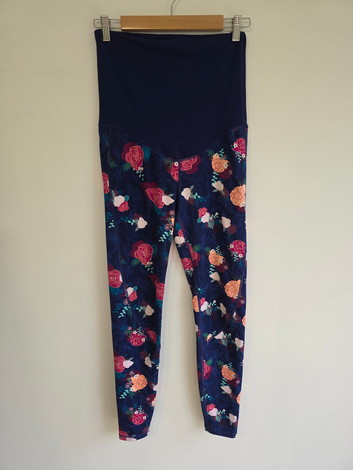 Cadenshae Maternity Leggings (L)