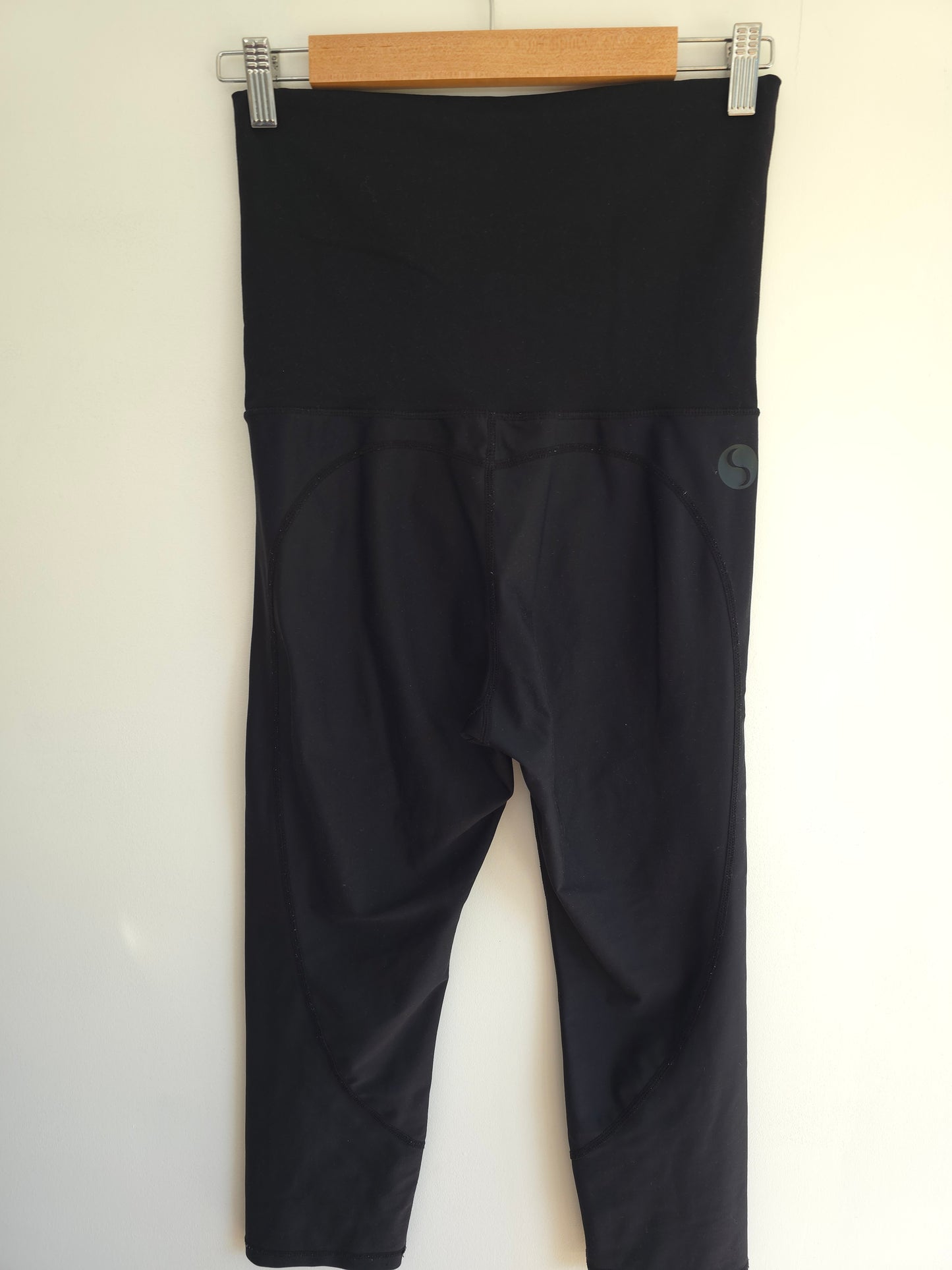 Cadenshae Maternity Leggings (M)