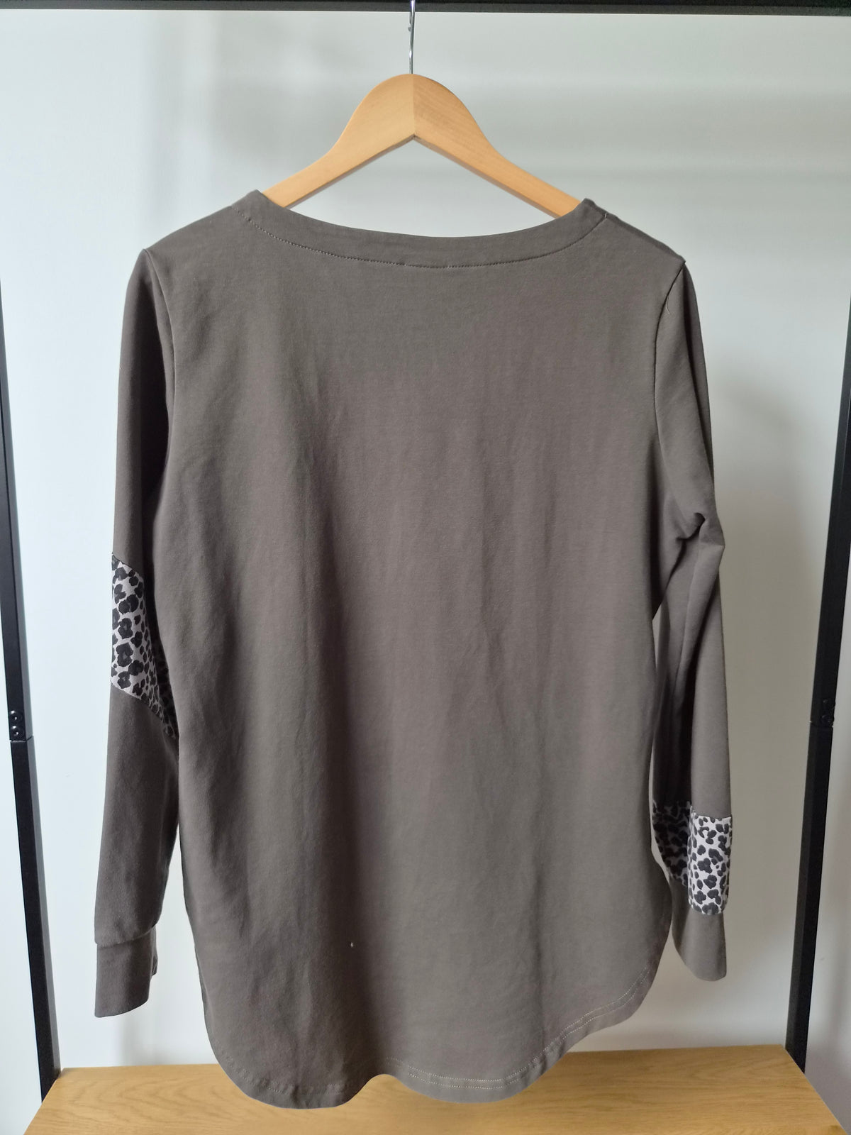 Milkbar Khaki Crew (M)