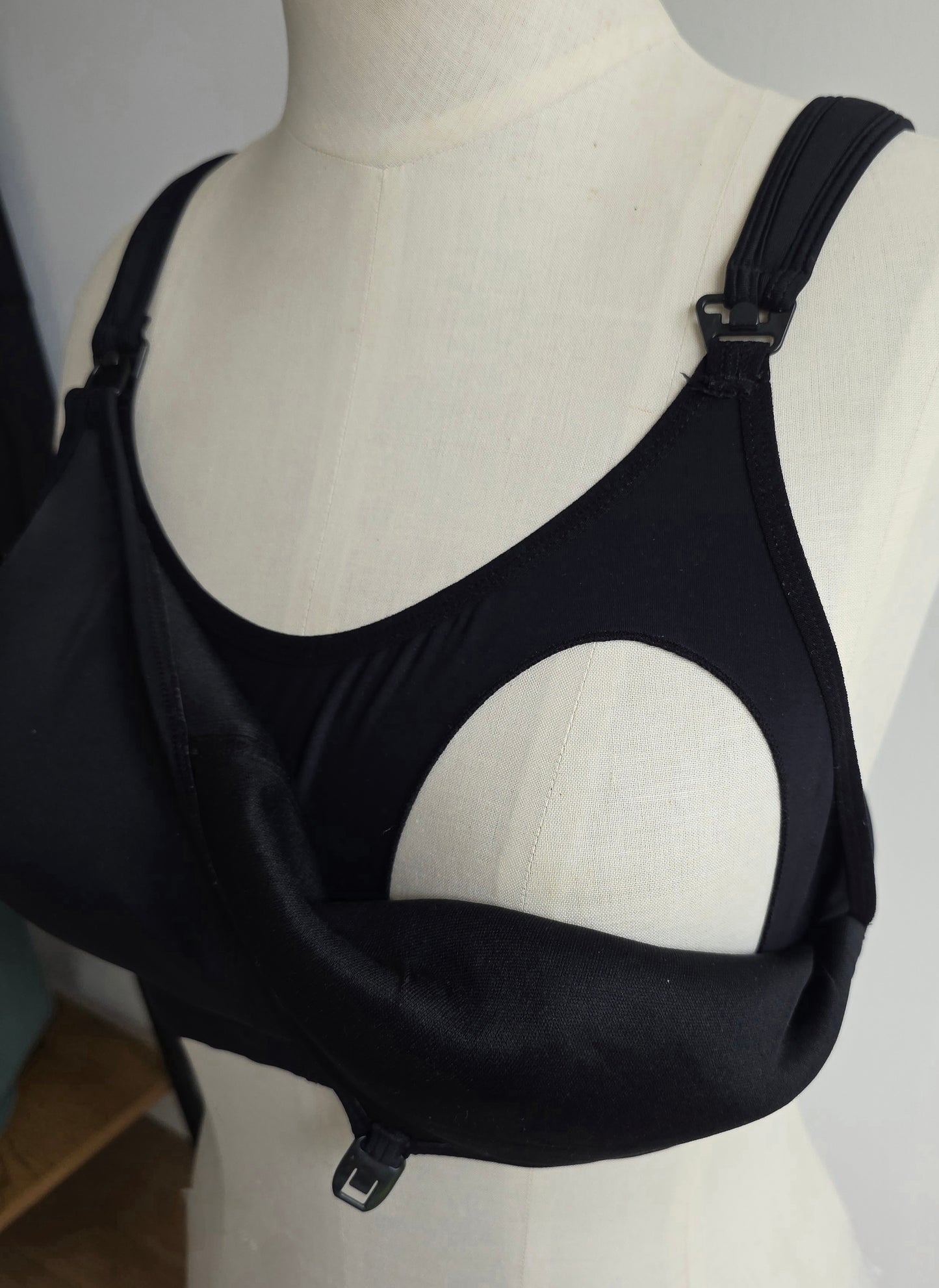 Cadenshae Sports Maternity Bra (12)